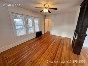 25 Maple St in South Hadley, MA - Building Photo - Building Photo