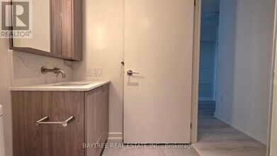 120 Broadway Ave in Toronto, ON - Building Photo - Building Photo