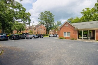 4103 Devine St in Columbia, SC - Building Photo - Building Photo