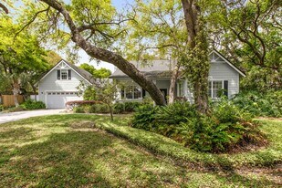 2805 Magnolia Woods Ct in Fernandina Beach, FL - Building Photo