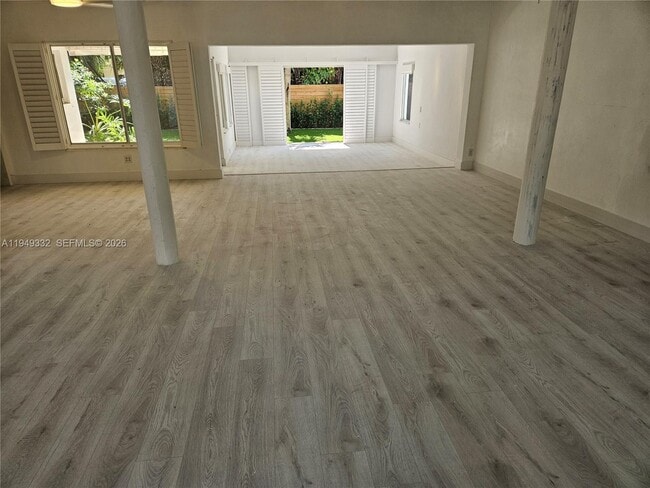 1070 N Shore Dr in Miami Beach, FL - Building Photo - Building Photo