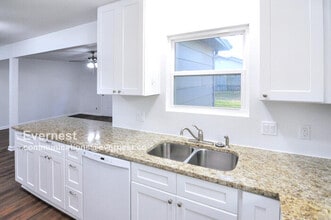 9864 Childress Dr in Austin, TX - Building Photo - Building Photo