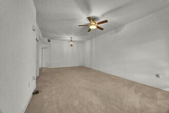 1846 Pelican Dr in Fort Pierce, FL - Building Photo - Building Photo