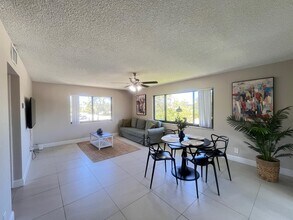 6499 NE 7th Ave in Boca Raton, FL - Building Photo - Building Photo