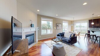 3330 S Holly St in Seattle, WA - Building Photo