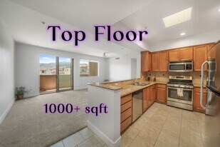 Villa Del Rey Apartments in Toluca Lake, CA - Building Photo