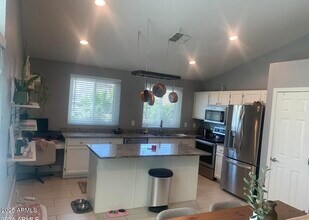 1323 W Glenmere Dr in Chandler, AZ - Building Photo - Building Photo