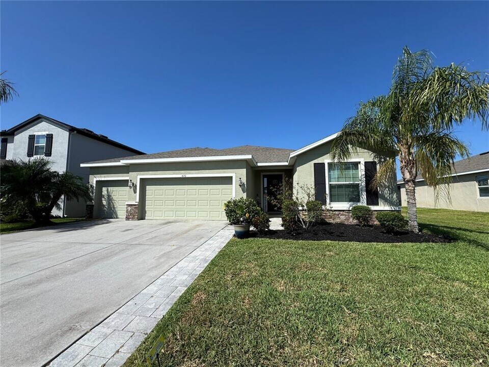 420 Grande Vista Blvd in Bradenton, FL - Building Photo