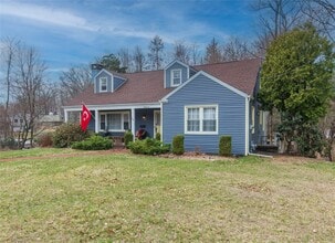 26 Alden Rd in Poughkeepsie, NY - Building Photo - Building Photo