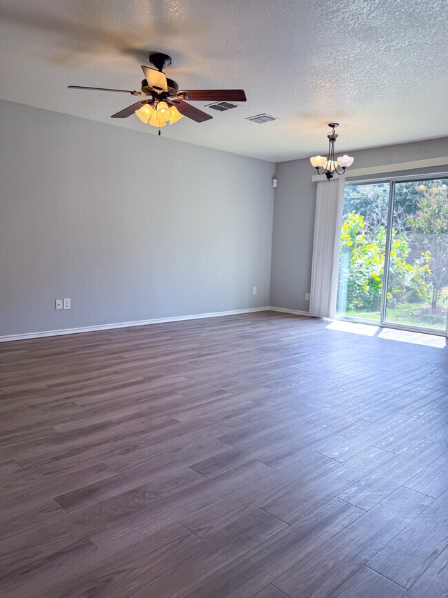 427 Orchard Willow in San Antonio, TX - Foto de edificio - Building Photo