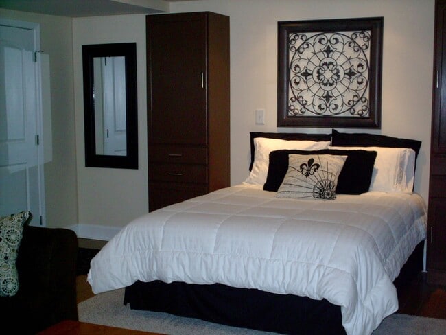 property at 5070 Vernon Springs Dr