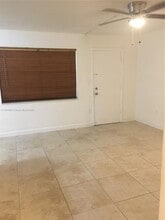 4450 SW 67th Ave in Miami, FL - Building Photo - Building Photo