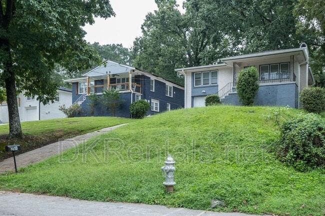 257 Barfield Ave SW in Atlanta, GA - Building Photo - Building Photo