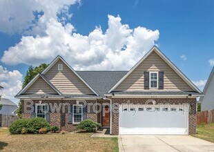 2033 Gray Goose Loop in Fayetteville, NC - Building Photo - Building Photo