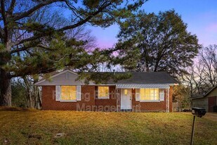1441 Creel St in Midfield, AL - Building Photo