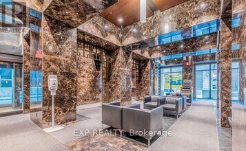 70 Temperance St in Toronto, ON - Building Photo - Building Photo