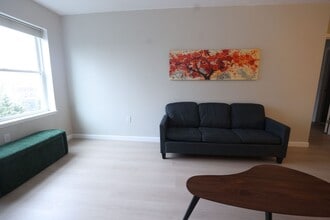 30 Franklin St, Unit 314 in Malden, MA - Building Photo - Building Photo