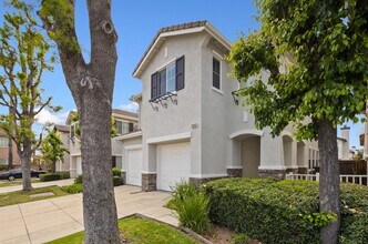 12932 Bermuda Ave in Chino, CA - Building Photo - Building Photo