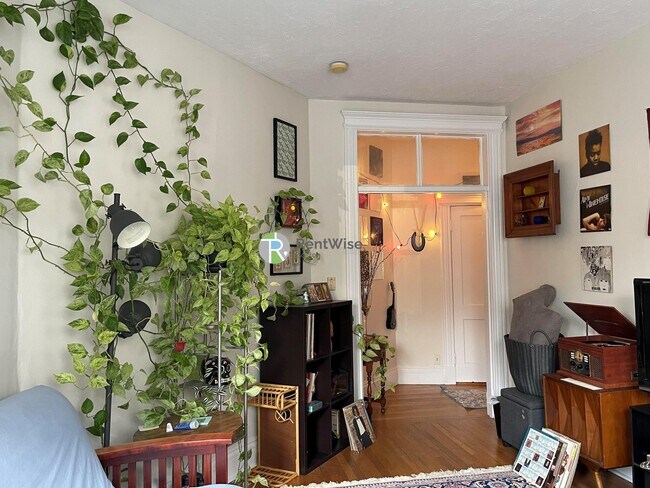 76 Gordon St in Boston, MA - Building Photo - Building Photo