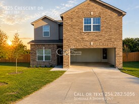 325 Crescent Dr in Jarrell, TX - Building Photo