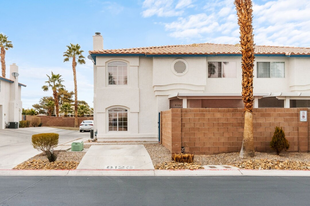 8128 Autumn Star Ave in Las Vegas, NV - Building Photo