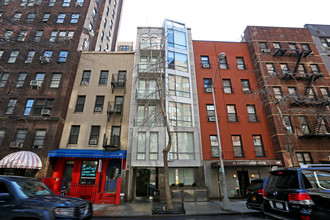 350 E 55th St in New York, NY - Building Photo - Building Photo