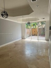 15242 SW 30th Ter in Miami, FL - Building Photo - Building Photo