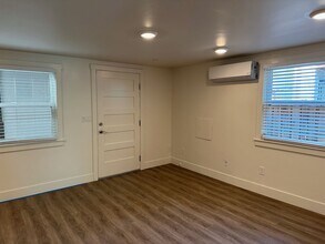 305 U St in Sacramento, CA - Building Photo - Building Photo