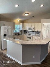 739 N Midland Dr in Deltona, FL - Building Photo - Building Photo