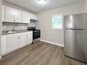 531 Gresham Park Dr in Marietta, GA - Building Photo - Building Photo