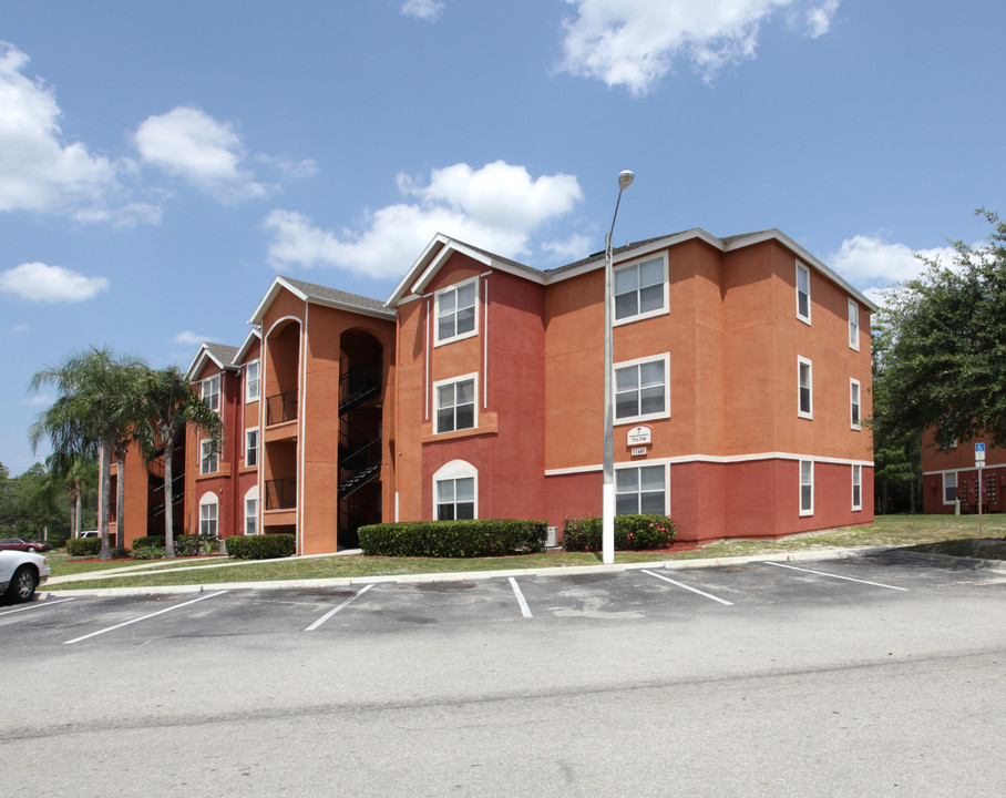 Whistlers Cove in Naples, FL - Building Photo