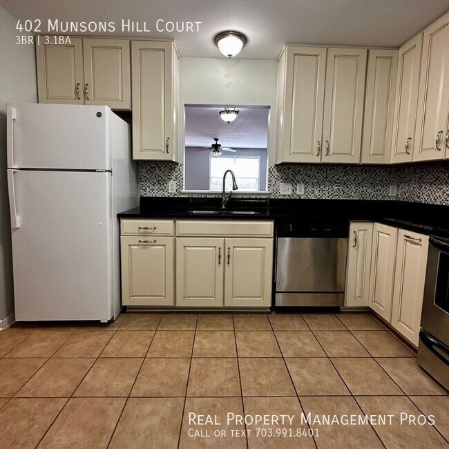 402 Munsons Hill Ct in Stafford, VA - Building Photo - Building Photo