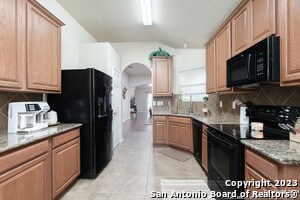 2519 Sunset Bend in San Antonio, TX - Building Photo - Building Photo