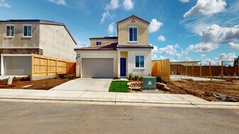 3249 Carambola Ave in Clovis, CA - Building Photo