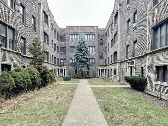 property at 1319 W Estes Ave