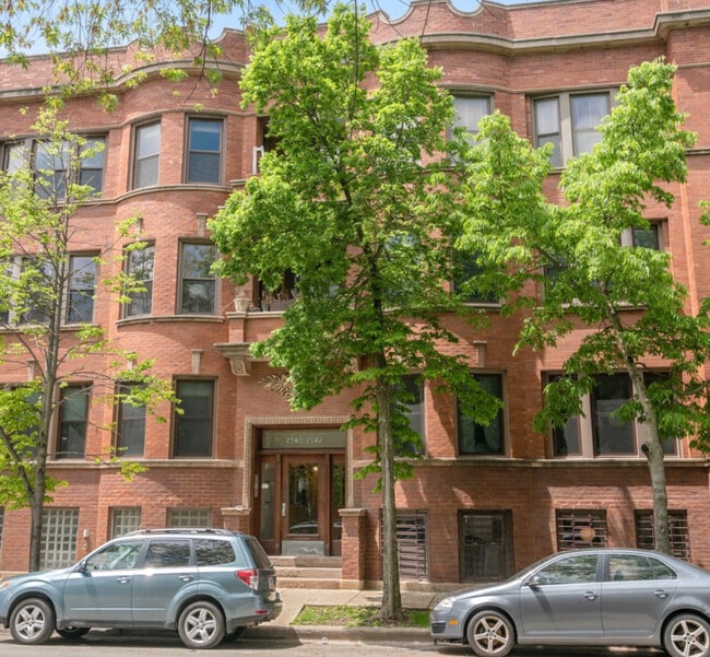 property at 2542 N Sacramento Ave
