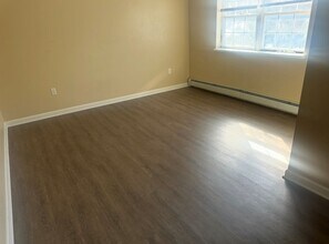 609 Clement St in Mechanicville, NY - Building Photo - Building Photo