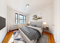 256 Seaman Ave in New York, NY - Building Photo - Building Photo