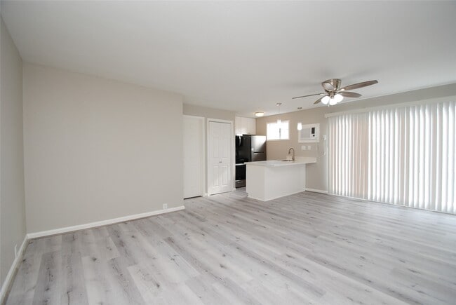 property at 2515 Yoakum Blvd