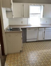 912 N 9th St in Bismarck, ND - Building Photo - Building Photo