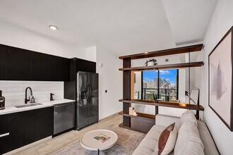 398 NE 5th St, Unit SI ID1504079P in Miami, FL - Building Photo - Building Photo