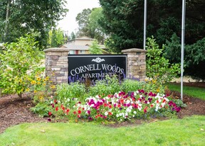 Cornell Woods in Portland, OR - Building Photo
