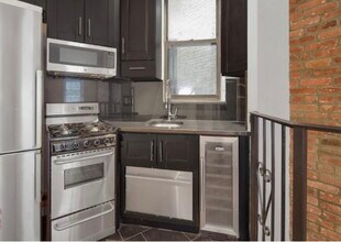 252 Mott St in New York, NY - Building Photo - Building Photo