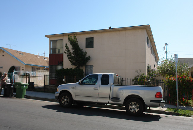 640 N Oxford Ave in Los Angeles, CA - Foto de edificio - Building Photo