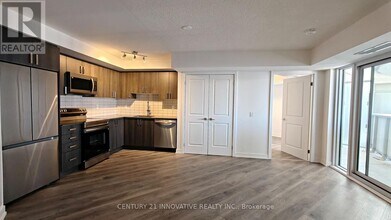 1010 Sandy Beach Rd in Pickering, ON - Building Photo - Building Photo