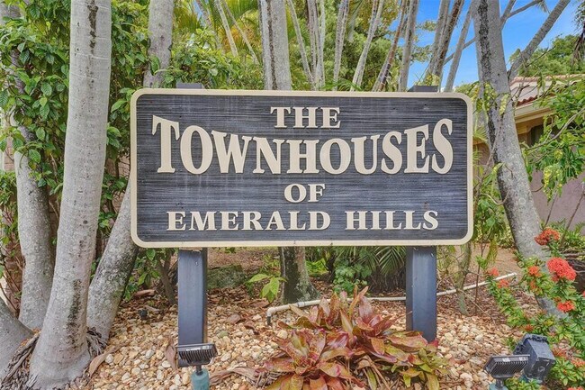 103 Heatherbrook Way in Hollywood, FL - Building Photo - Building Photo