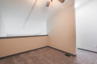 Pinnacle Lofts in Wichita, KS - Building Photo - Interior Photo