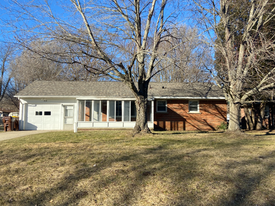 410 W Hamburg St in Pinckney, MI - Building Photo