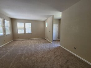 1271 Woodside Dr in Gardnerville, NV - Building Photo - Building Photo