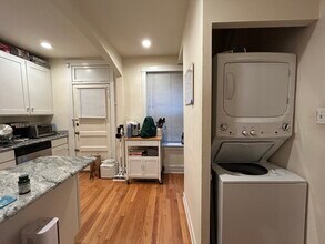 2555 W Eastwood Ave in Chicago, IL - Building Photo - Building Photo